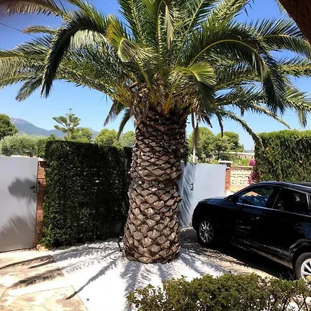 Climatisee Bord De Avec Piscine Privee Holiday home